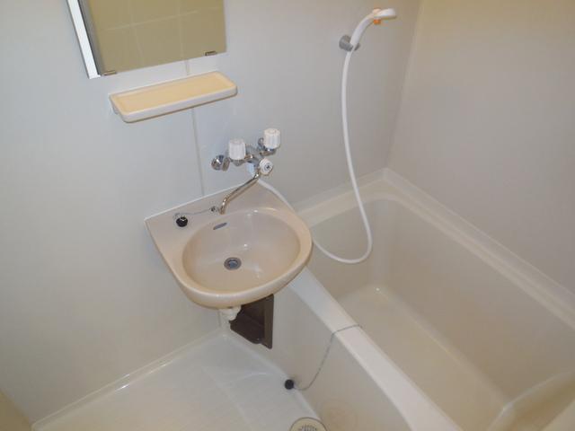 バス・シャワールーム　このお家賃でセパレート