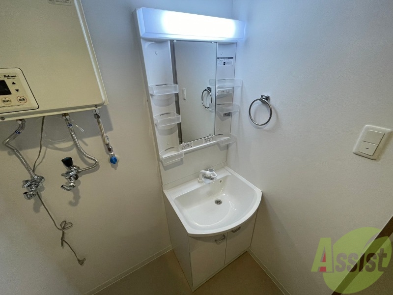 洗面設備　こちらに洗面台があります。朝の洗顔はこちらで。