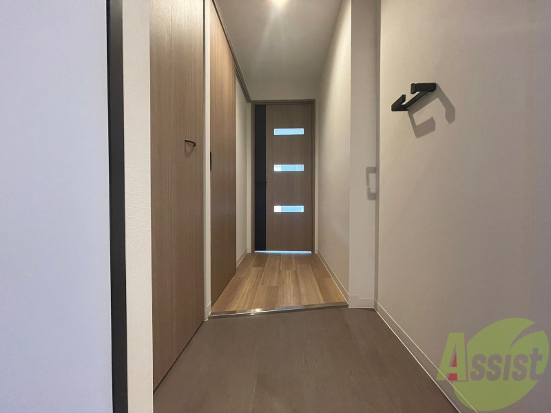 玄関　玄関の様子です。明るい印象ですね。気分もあがりそう。