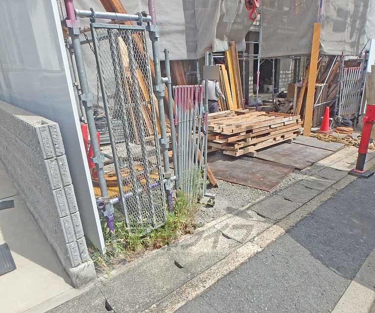 【京都市北区大宮西小野堀町のマンションの建物外観】