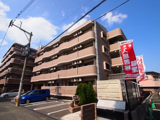 北九州市八幡西区割子川のマンションの建物外観