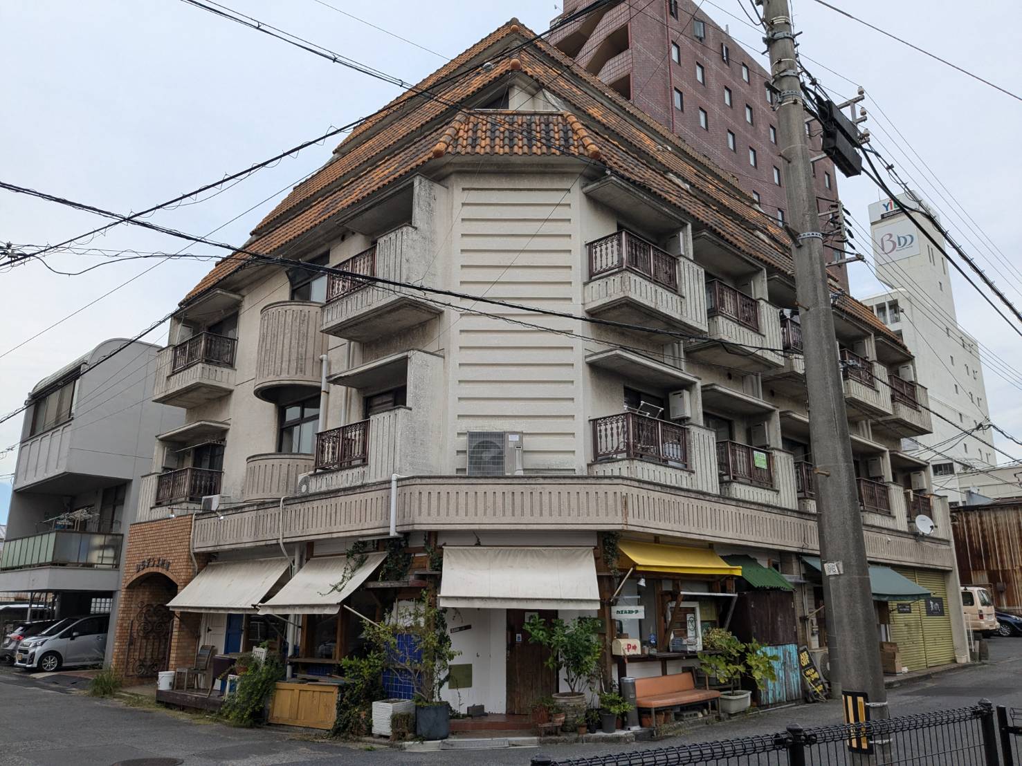 レジデンス松重の建物外観