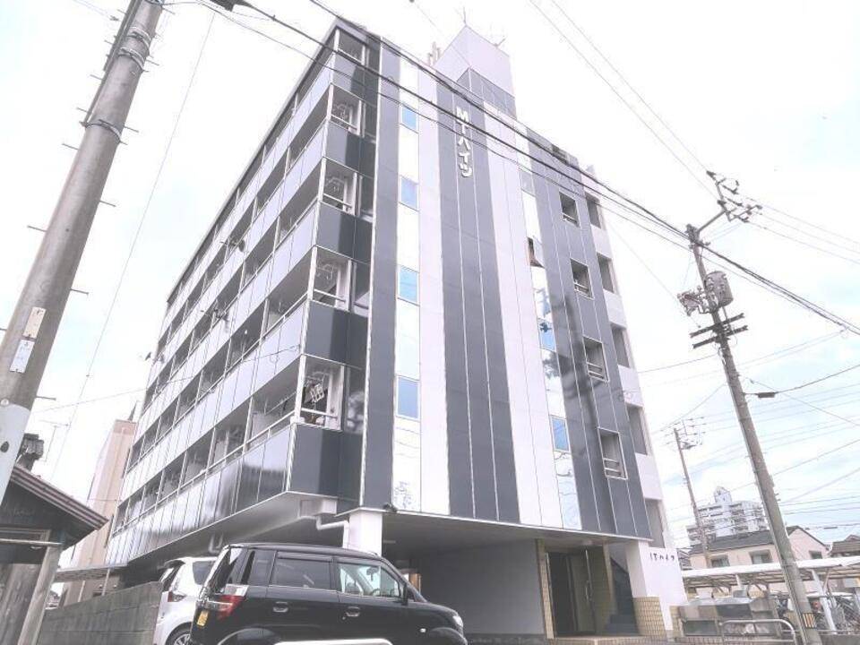 松山市神田町のマンションの建物外観