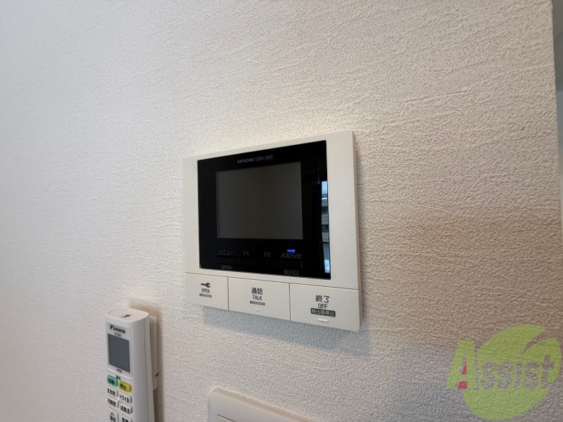 セキュリティ　ＴＶモニター付インターホンです。来客者の顔が見えるので安心！