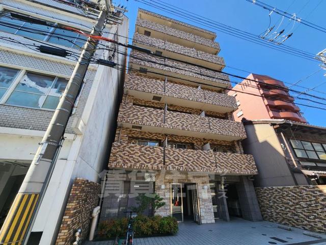 京都市中京区柳水町のマンションの建物外観