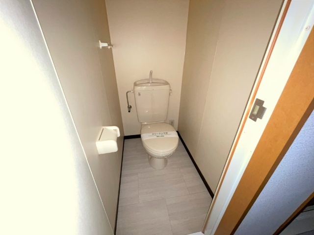 トイレ　清潔感のあるトイレです