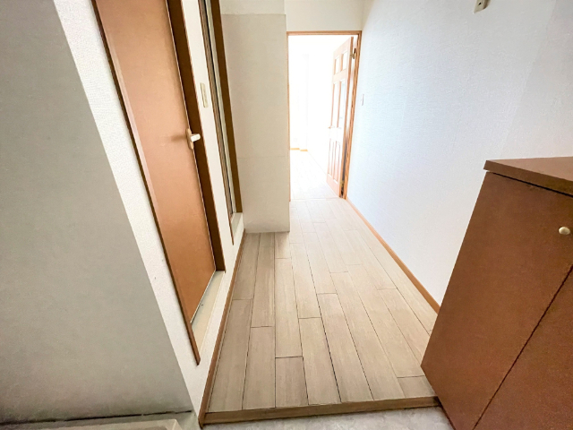 その他部屋・スペース　広めの廊下です