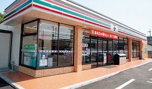 コンビニ　セブン-イレブン 竹原西野町店（コンビニ）まで563m