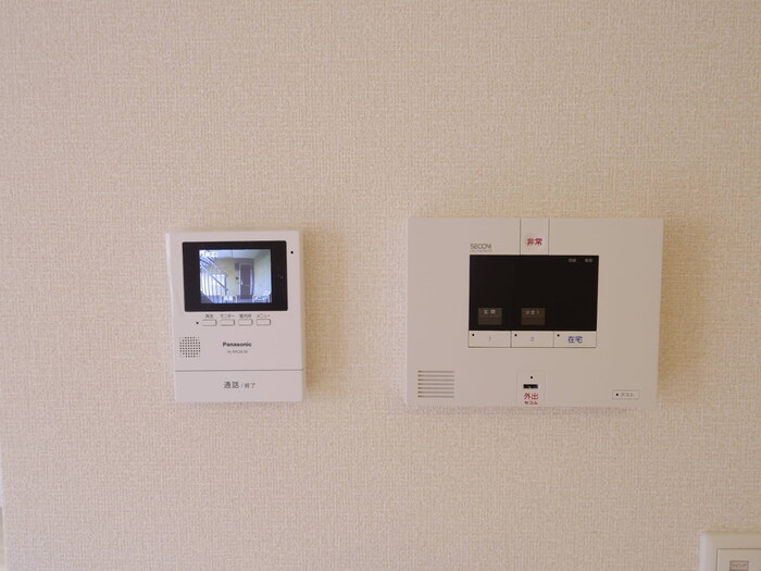 セキュリティ　SECOMホームセキュリティ搭載・録画機能付きTVインターホ