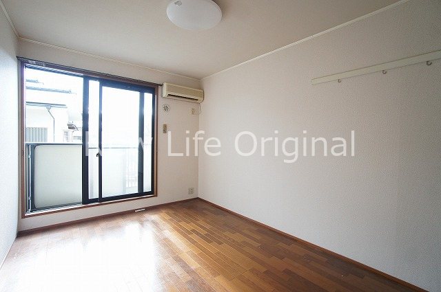 居室・リビング　日当りが良く明るいリビング。