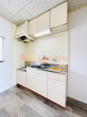 キッチン　お料理しやすいキッチンです※別号室のお部屋になります