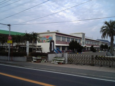 その他　中学校（その他）まで500m