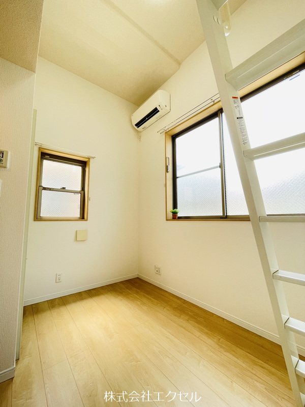 居室・リビング　綺麗な室内です。