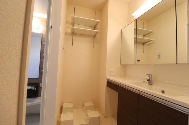 洗面設備　１０２　洗面所