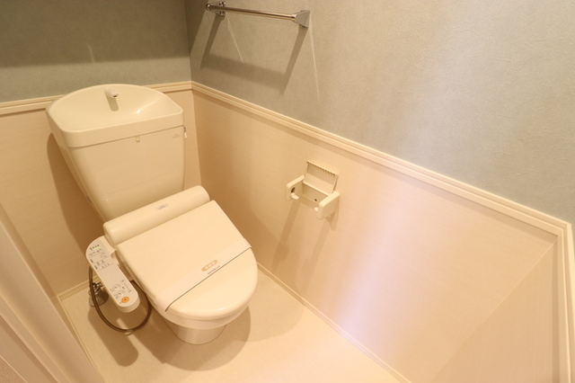 トイレ　１０２　トイレ