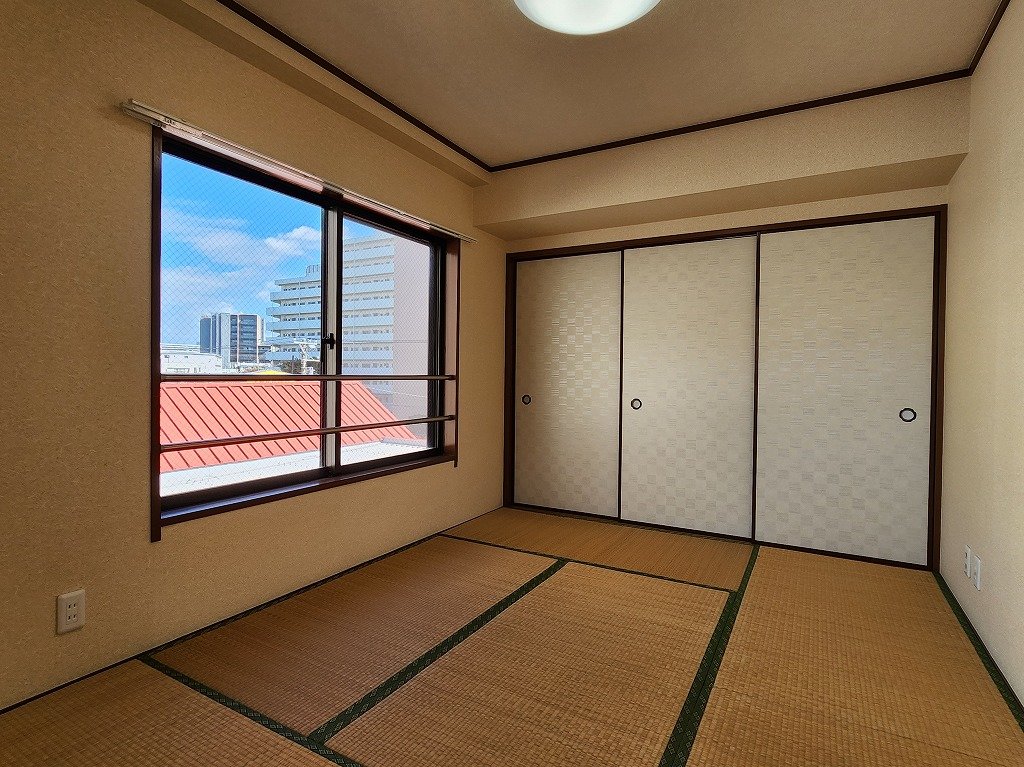 収納　和室は１間半収納　エアコン設置可