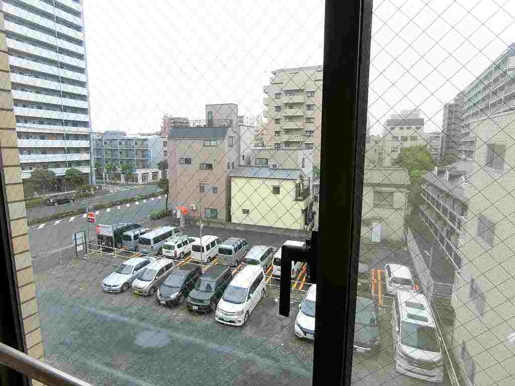 バルコニー　リビングの南側眺望　前面棟なし
