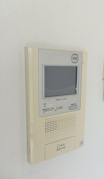 セキュリティ　来訪者が確認できる女性に安心の「TVモニターホン」