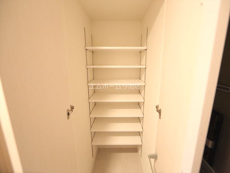 玄関　玄関（シューズボックス付）