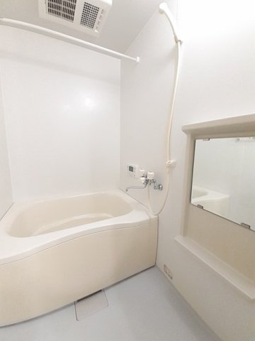 バス・シャワールーム　ゆったり過ごせるお風呂です
