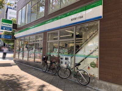 コンビニ　ファミリーマート南森町駅前店（コンビニ）まで78m