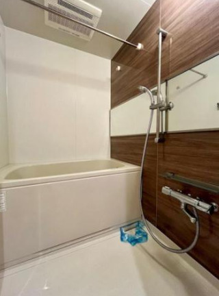 バス・シャワールーム　※別部屋の参考写真です。