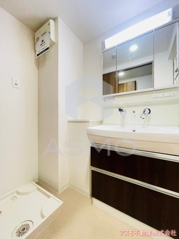 洗面設備　同マンション別部屋　参考写真