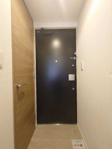 玄関　※参考写真　同タイプ（間取り）の写真となります。※