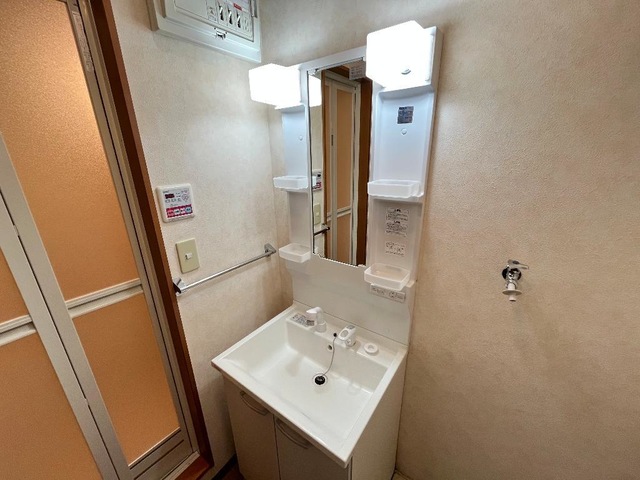 洗面設備　洗髪洗面化粧台