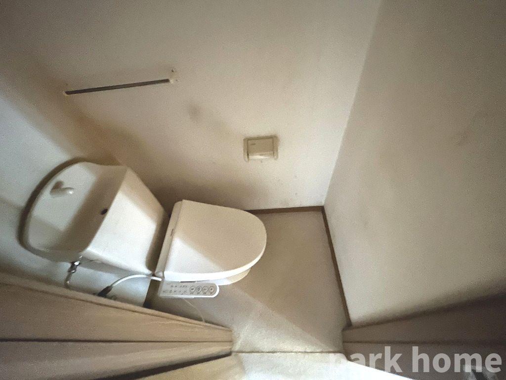 トイレ　トイレもきれいです ※清掃前