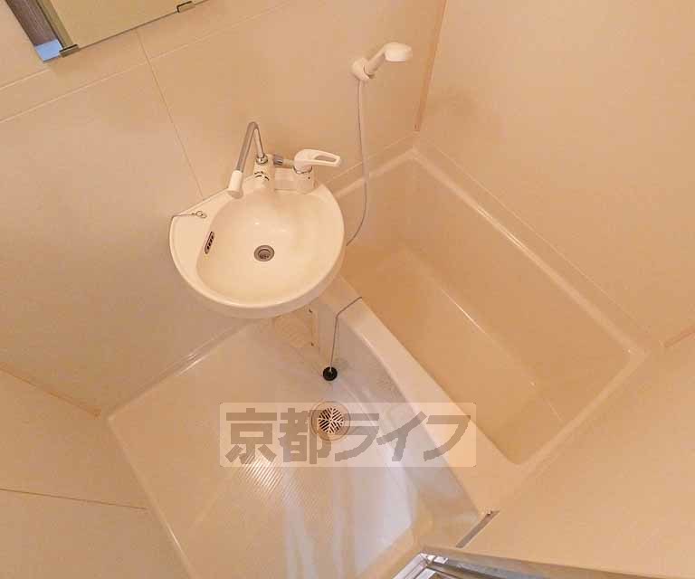 バス・シャワールーム　浴室です。