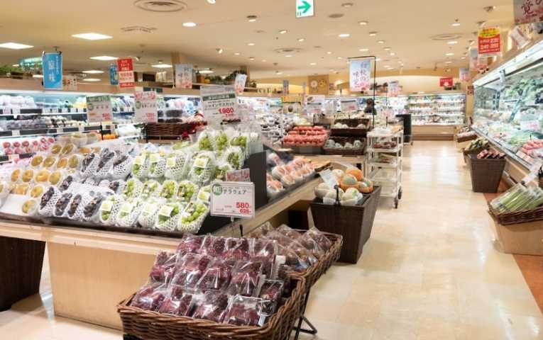 スーパー　ザ・ガーデン自由ケ丘東戸塚店（スーパー）まで304m