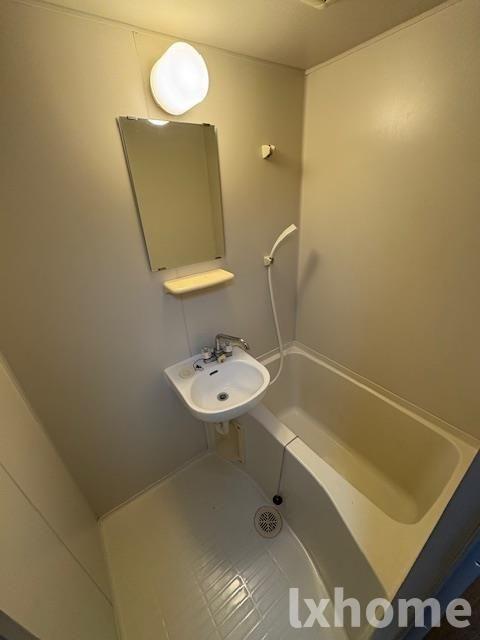 バス・シャワールーム　お風呂です