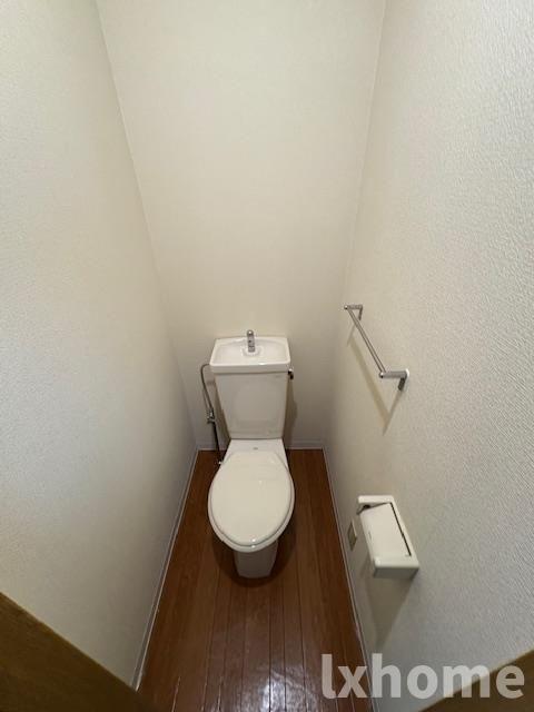 トイレ　落ち着いたトイレです