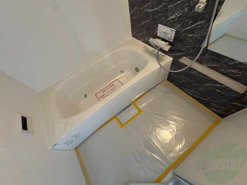 バス・シャワールーム　お風呂になります。一日の疲れを癒してくださいね。