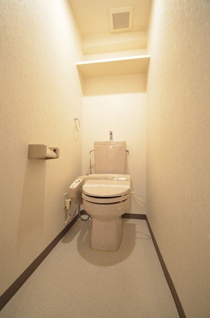 トイレ　別号室の写真です