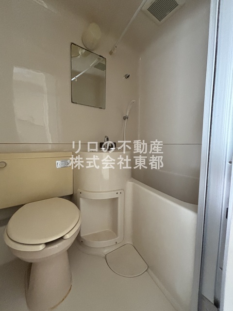 バス・シャワールーム　バストイレが一緒になってるとお掃除がしやすいです♪