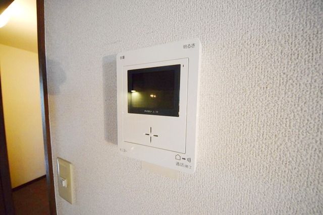 セキュリティ　★カラーモニター付のドアホンでご家族も安心ですね★