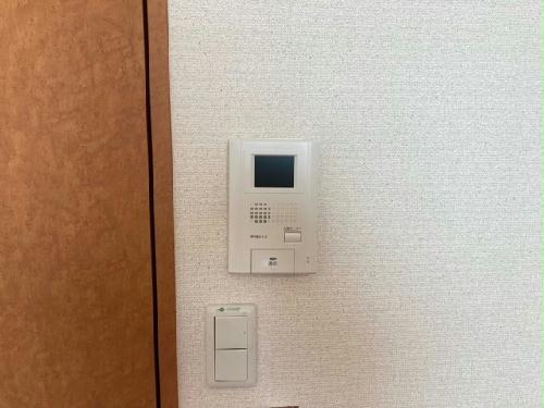 セキュリティ　モニター付きインターホン