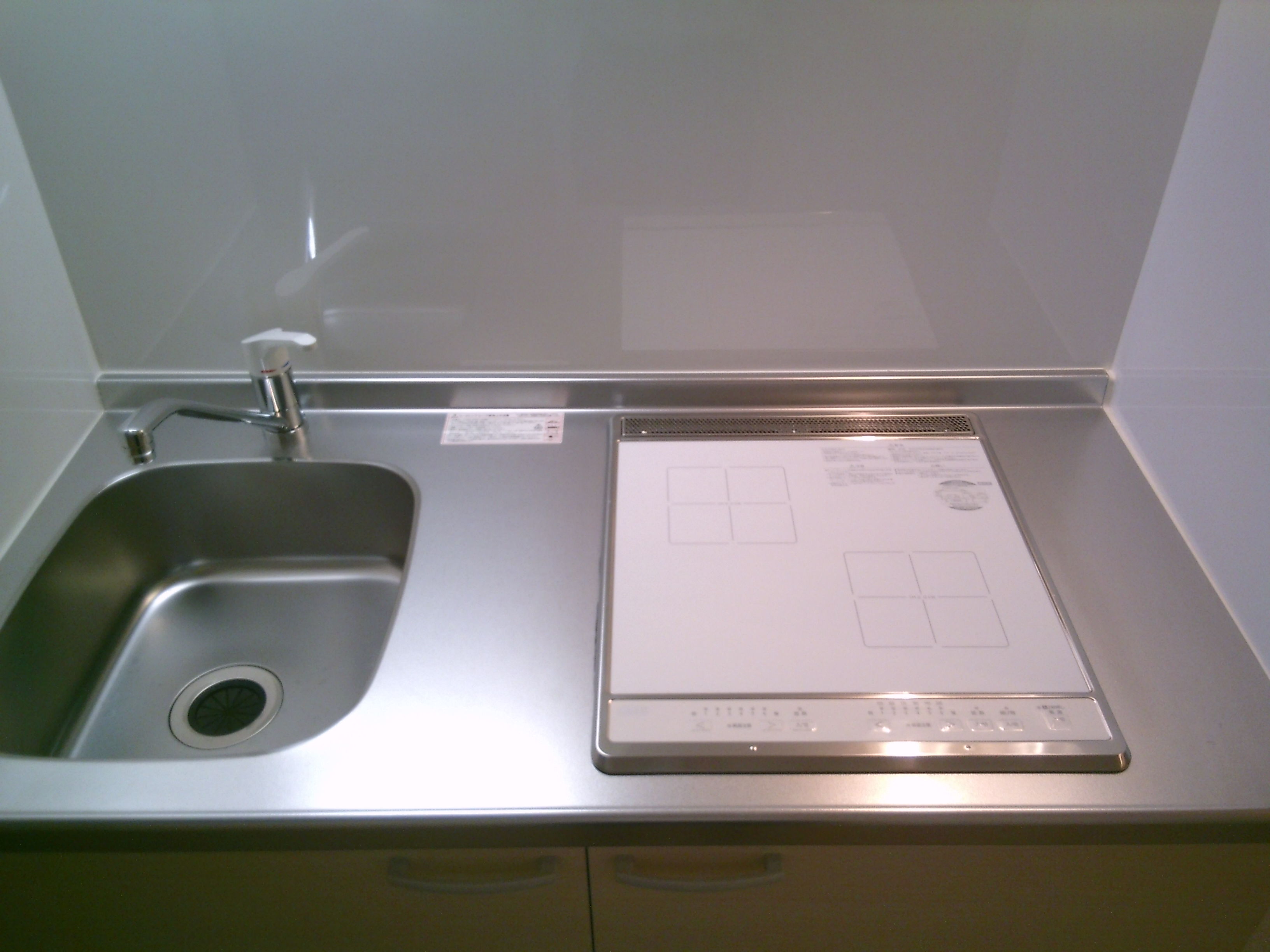 キッチン　システムキッチン、2口IHコンロ