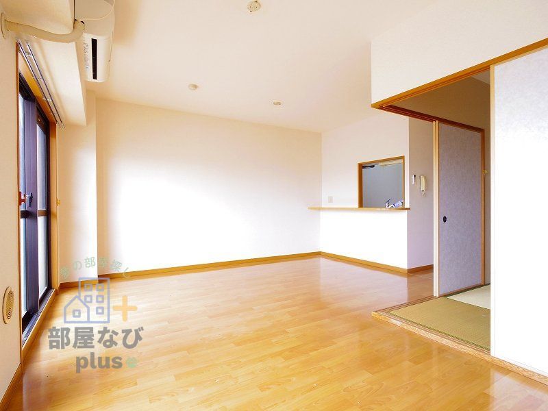 居室・リビング　※他号室写真