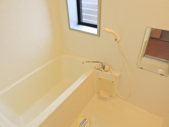 バス・シャワールーム　ゆったり過ごせるお風呂です