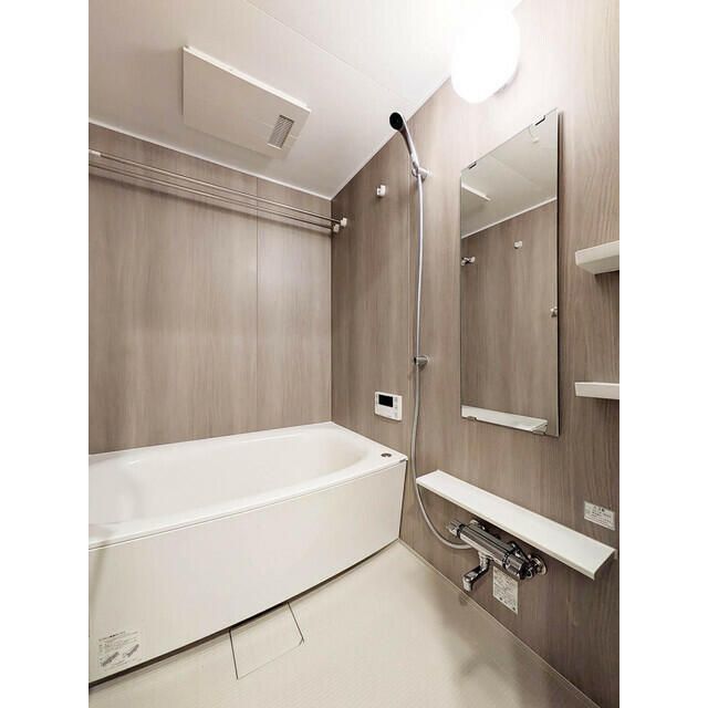 バス・シャワールーム　ゆったり過ごせるお風呂です