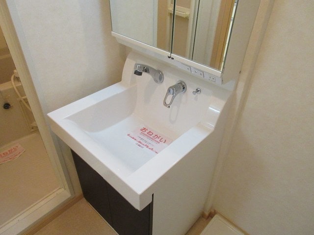 洗面設備　洗面所内に洗濯機置場あり☆