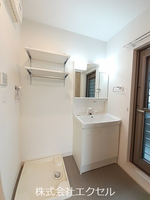 洗面設備　独立洗面台です。