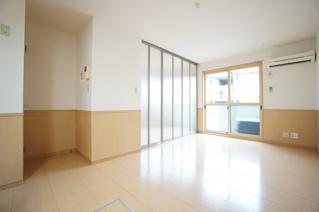 居室・リビング　※同物件・同タイプの写真です。