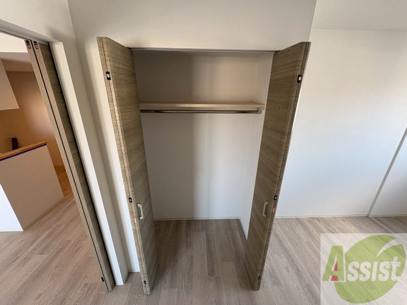 収納　洋室にはクローゼットがあるのですっきり片付きそうです。