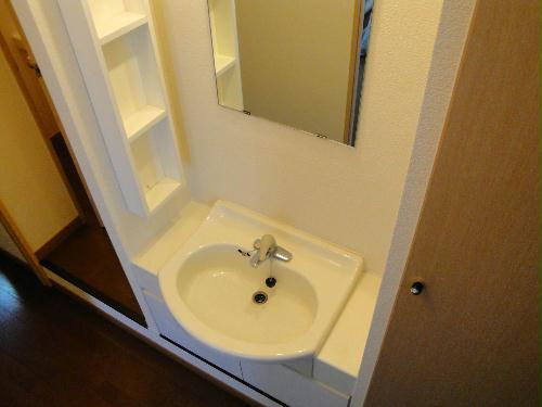 洗面設備　実際のお部屋と異なる場合がございます。