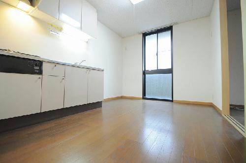 居室・リビング　実際のお部屋と異なる場合がございます。