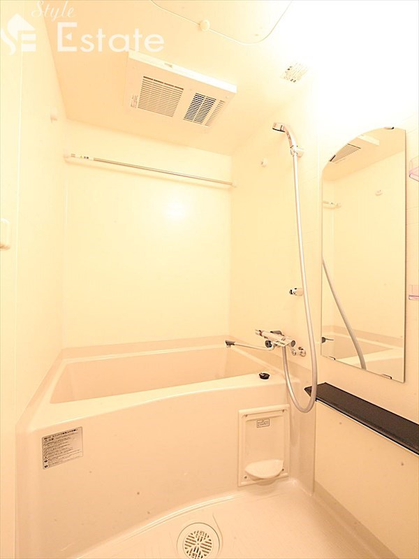 バス・シャワールーム　バスルーム